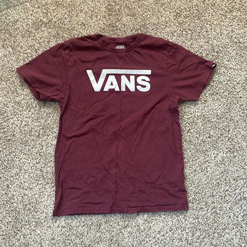 Vans maroon t shirt size S